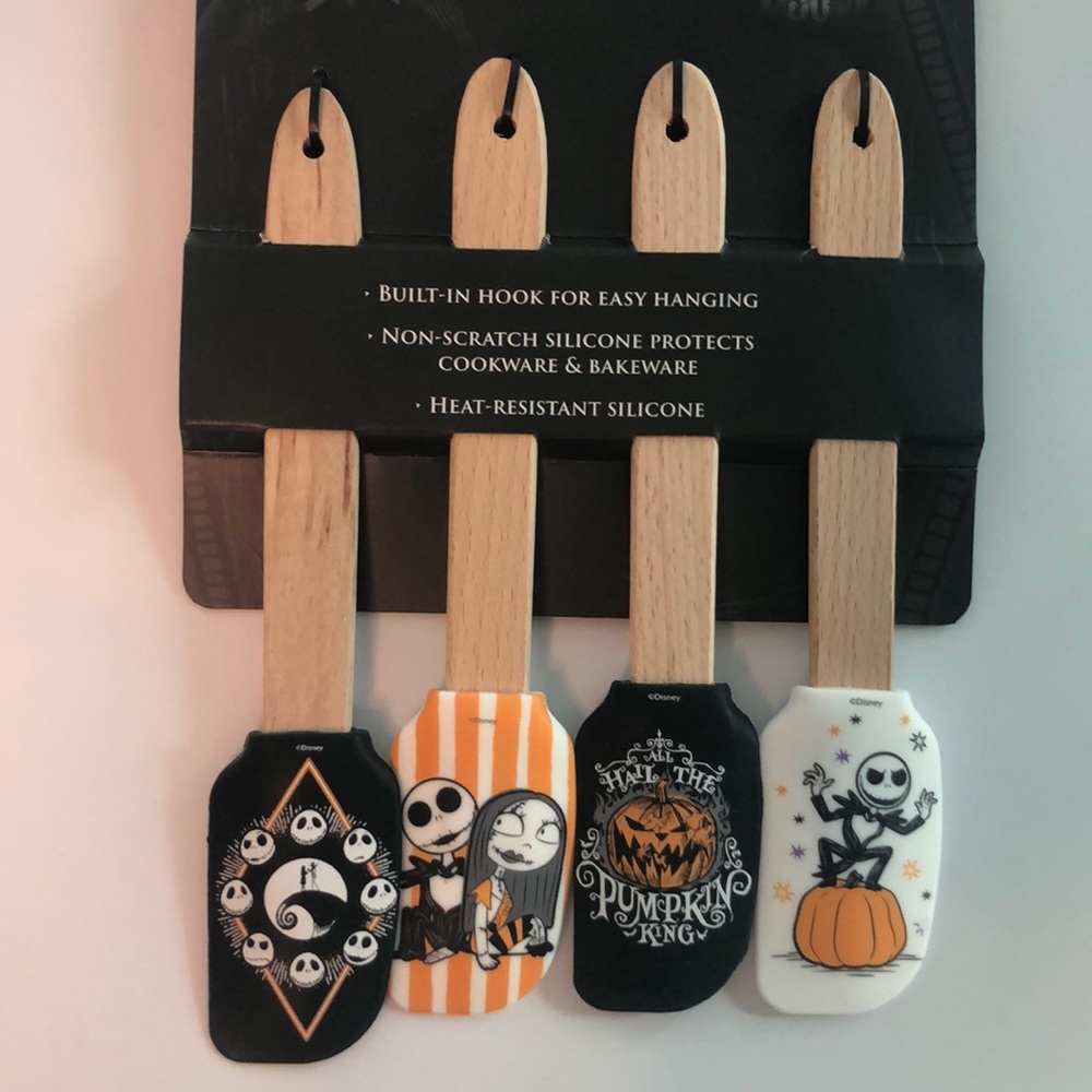 Disney nwt the nightmare before Christmas 4 pack mini spatula set Halloween
